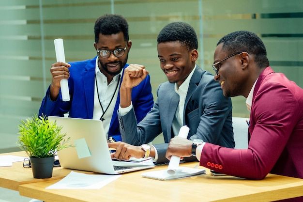 Solutions Business Corporate AXÔSU pour les entreprises et institutions